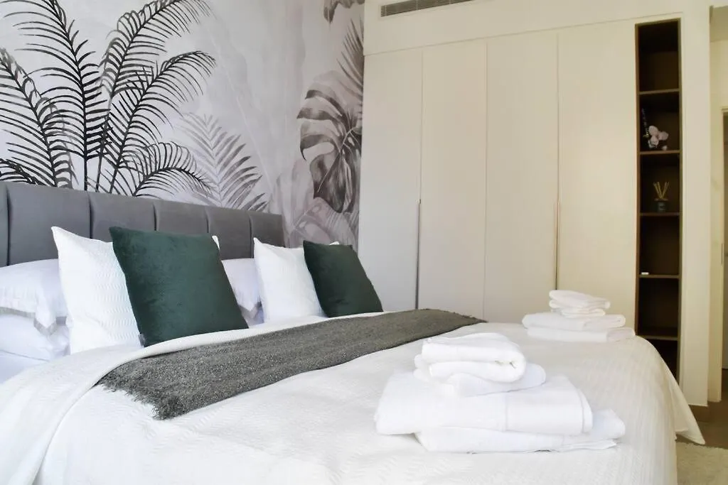 Sea View Apartment With Private Beach, Pool & Gym Dubai 0*,  United Arab Emirates